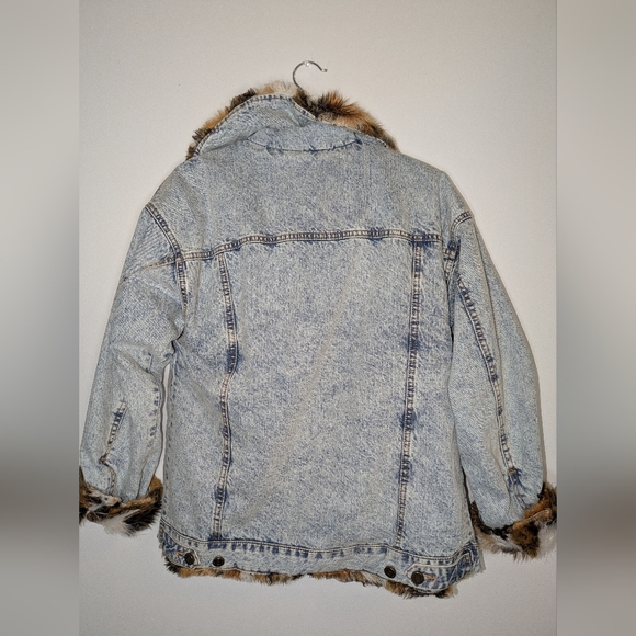 Urban Outfitters Faux Fur Lined Denim Trucker Jacket Size XS - Picture 11 of 13